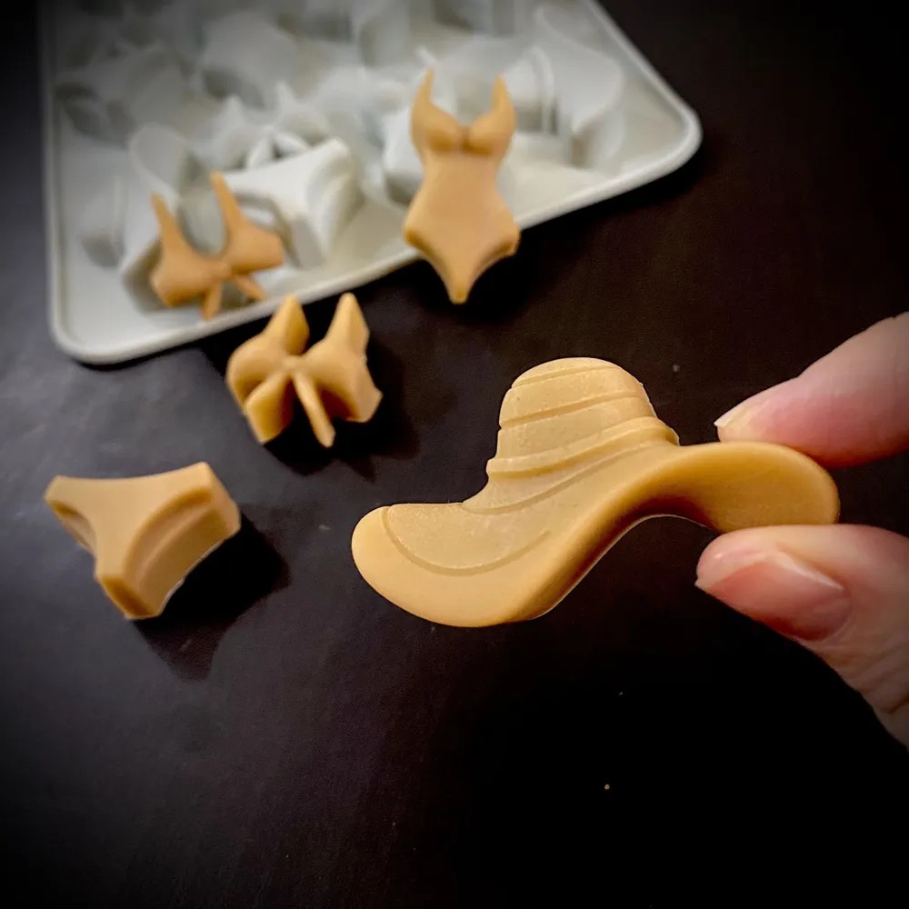 A Summer-Themed Beach Bikini M - огляд і ціна Model Kit For Beginners