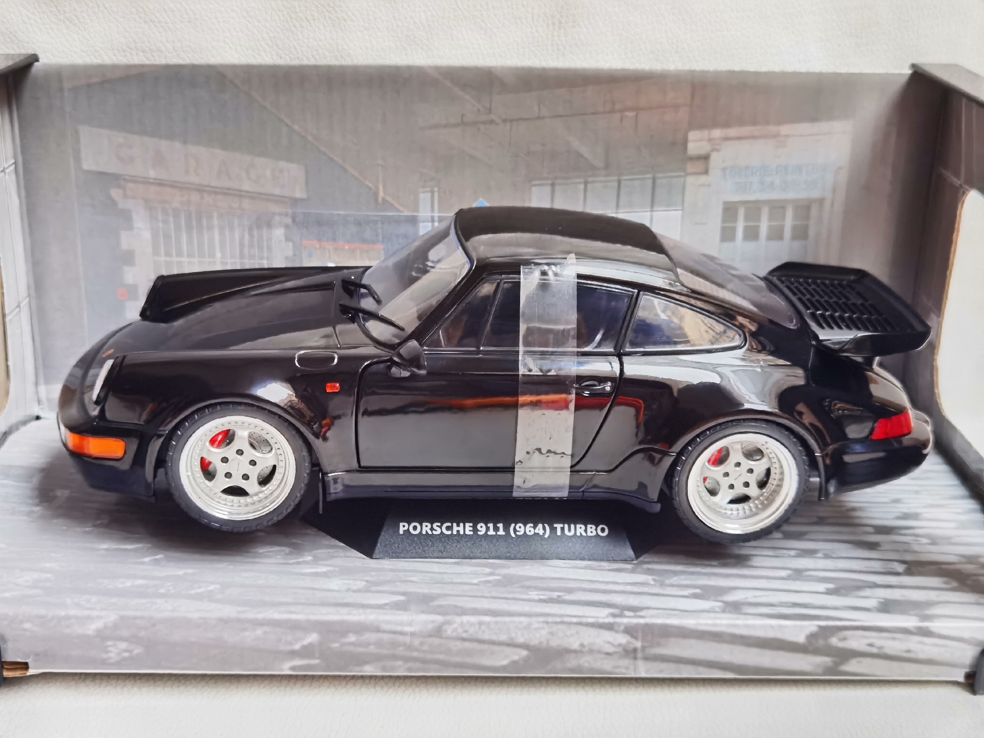 Diecast SOLIDO 1/18 Scale PORS - огляд і ціна Model Kit Porsche 911