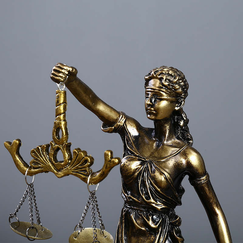 Themis Goddess of Justice Stat - огляд і ціна Model Kit Judge