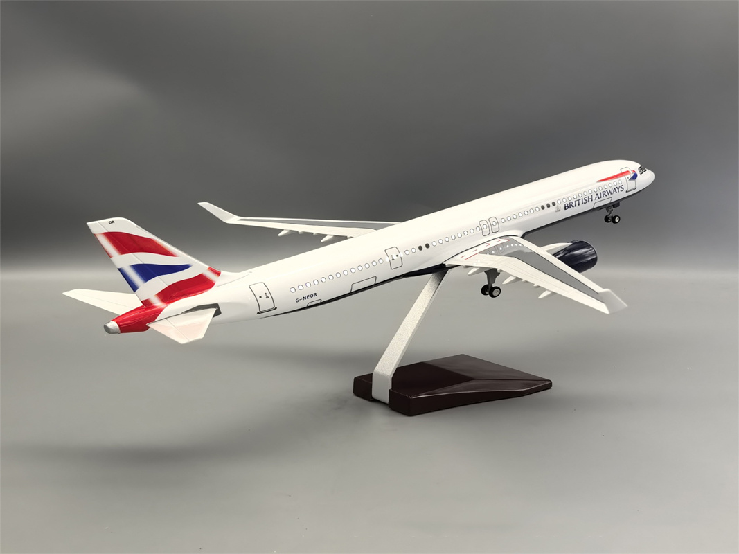 Airplane Resin 1/100 Scale 321 - огляд і ціна Model Kit Store