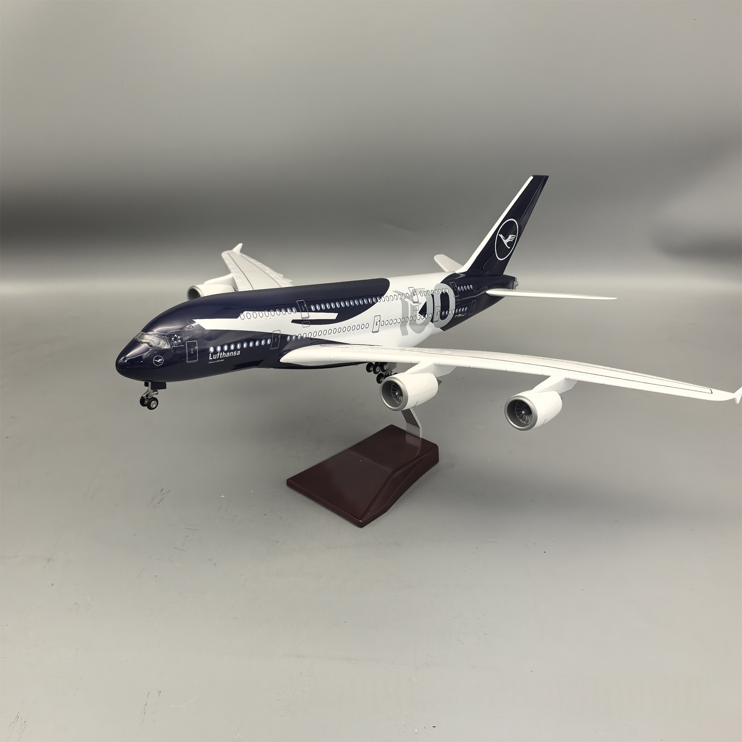 New 45cm Lufthansa A380 100 Ye - огляд і ціна Model Kit Store