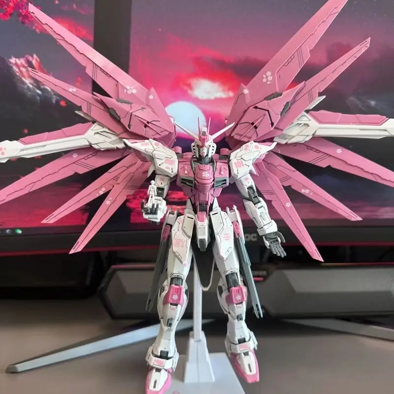 New Freshman Freedom Zgmf-X10a - огляд і ціна Model Kit Daban