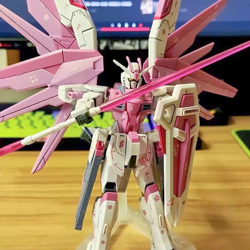 New Freshman Freedom Zgmf-X10a - огляд і ціна Model Kit Daban