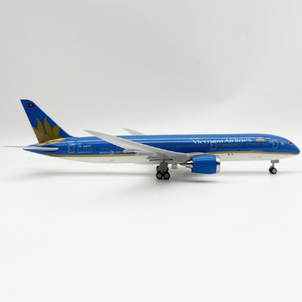 30cm Vietnam B787 Plane Model  - огляд і ціна Model Kit Store
